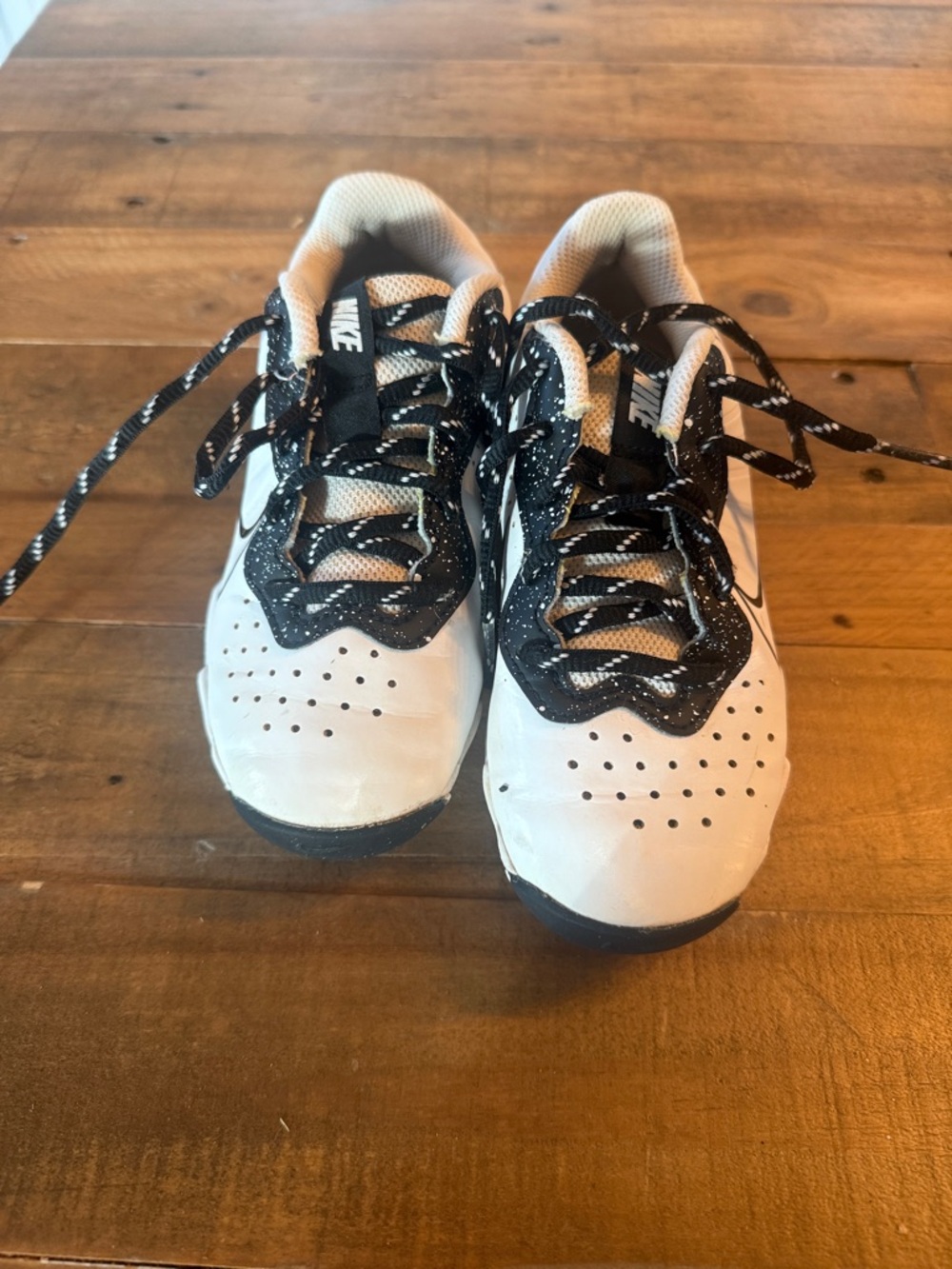 Nike Kids White and Black Baseball Cleats